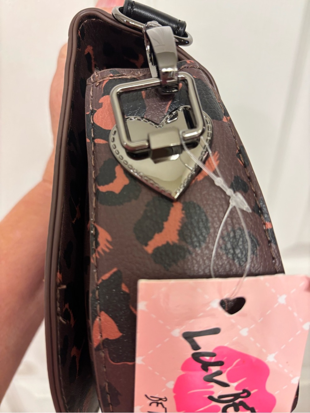 Betsey Johnson leopard print crossbody NWT - Picture 4 of 9